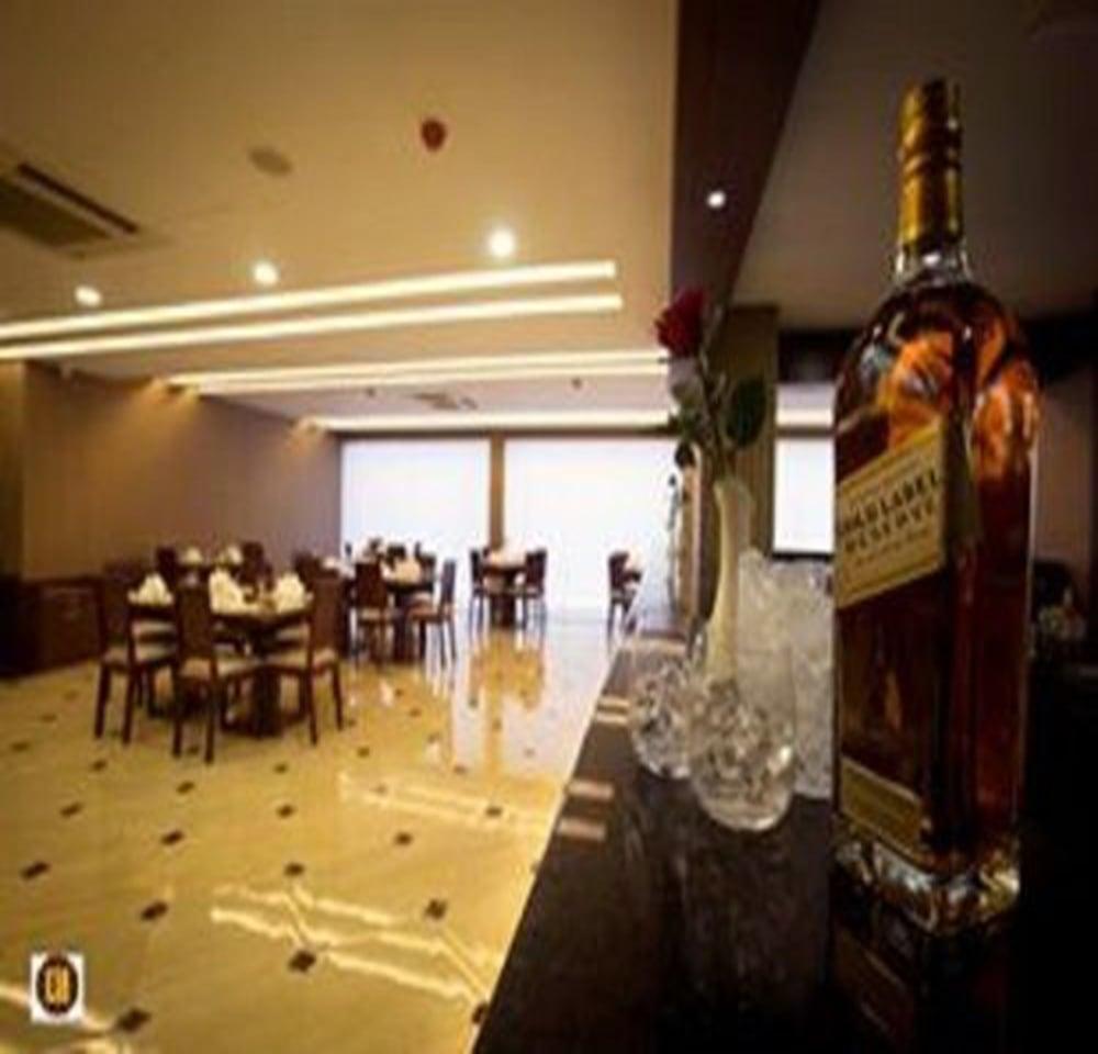 Elegant Hotel Pyi Thar Yar Yangon Exterior photo