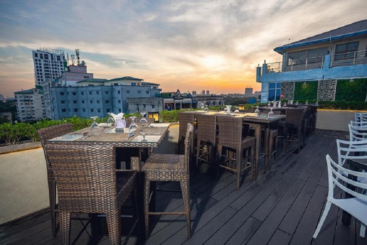 Elegant Hotel Pyi Thar Yar Yangon Exterior photo
